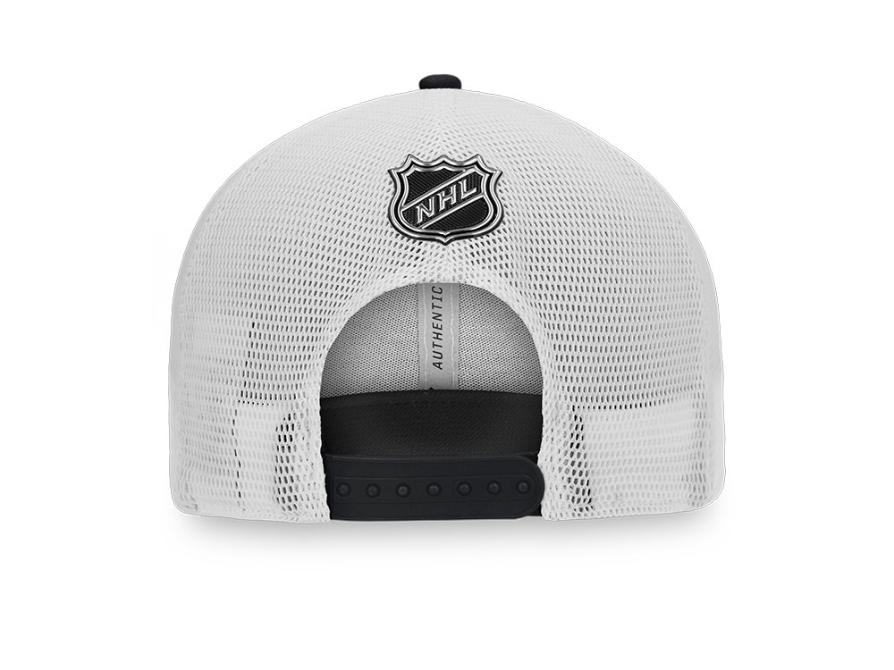 Fanatics Boston Bruins Pro Authentic Locker Room Trucker Snapback Cap