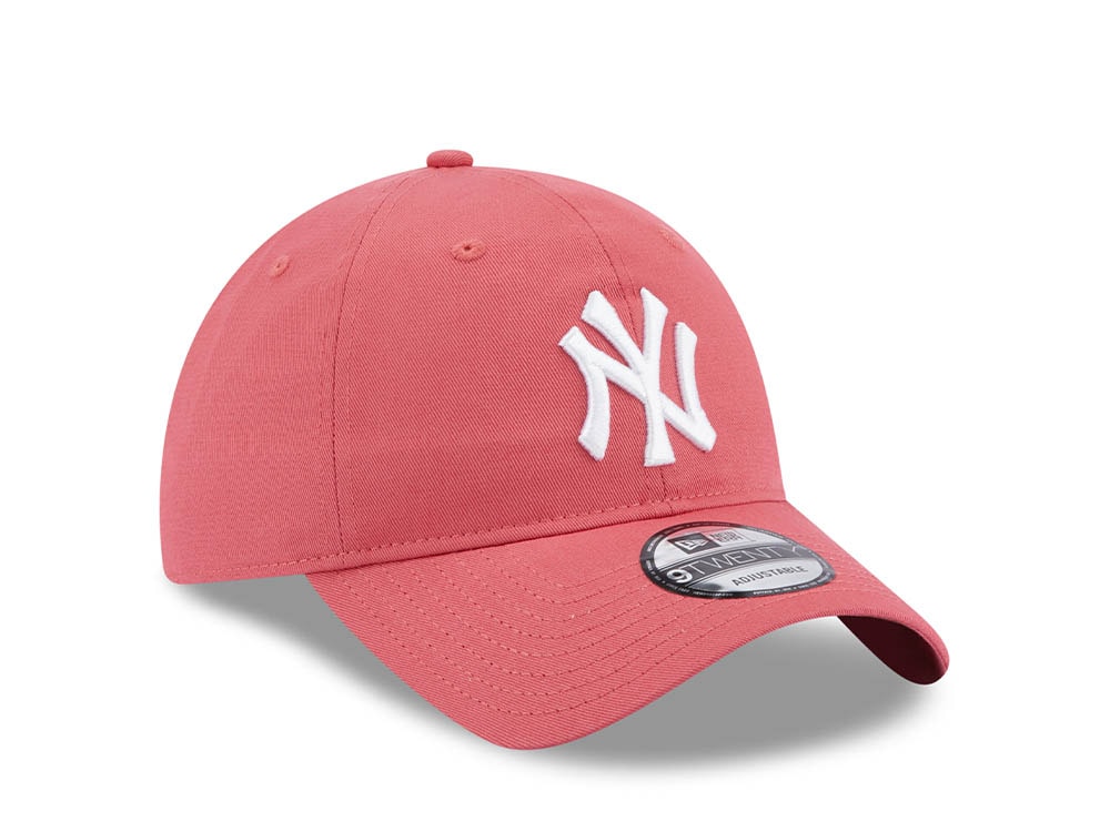 New Era New York Yankees League Essential Coral 9Twenty Strapback Cap