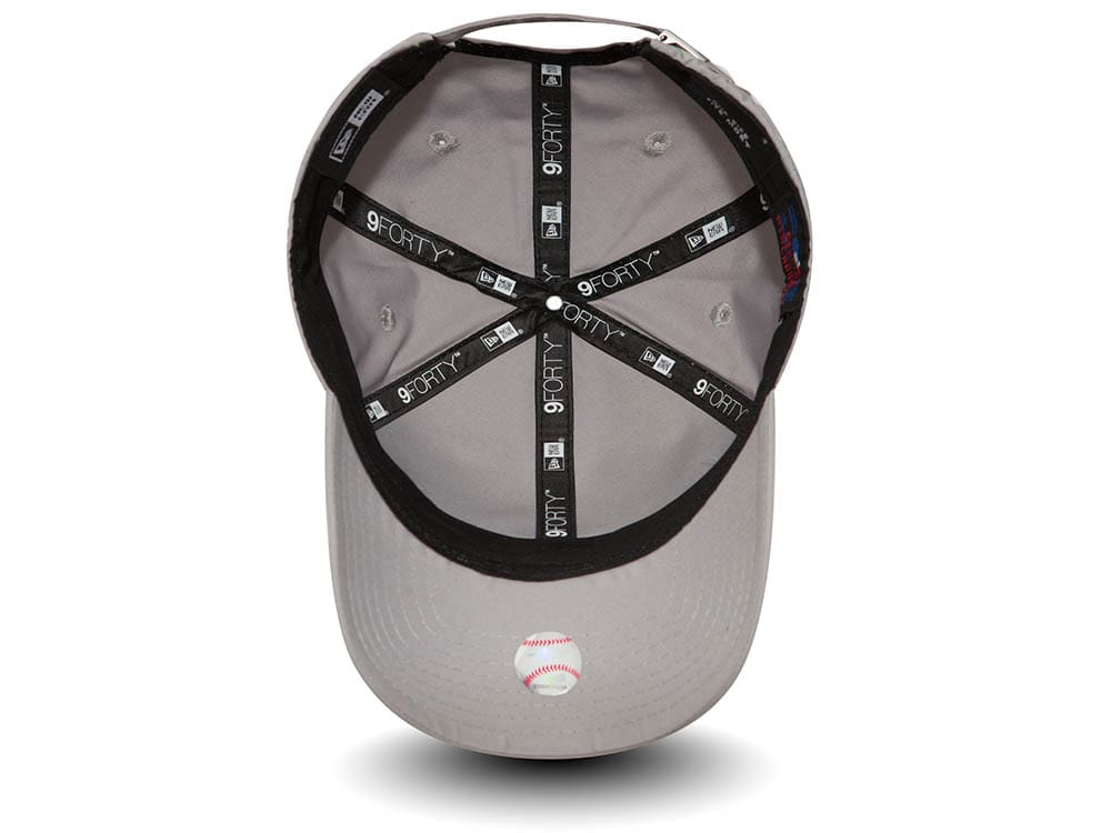 New Era New York Yankees Gray Flawless 9Forty Strapback Cap