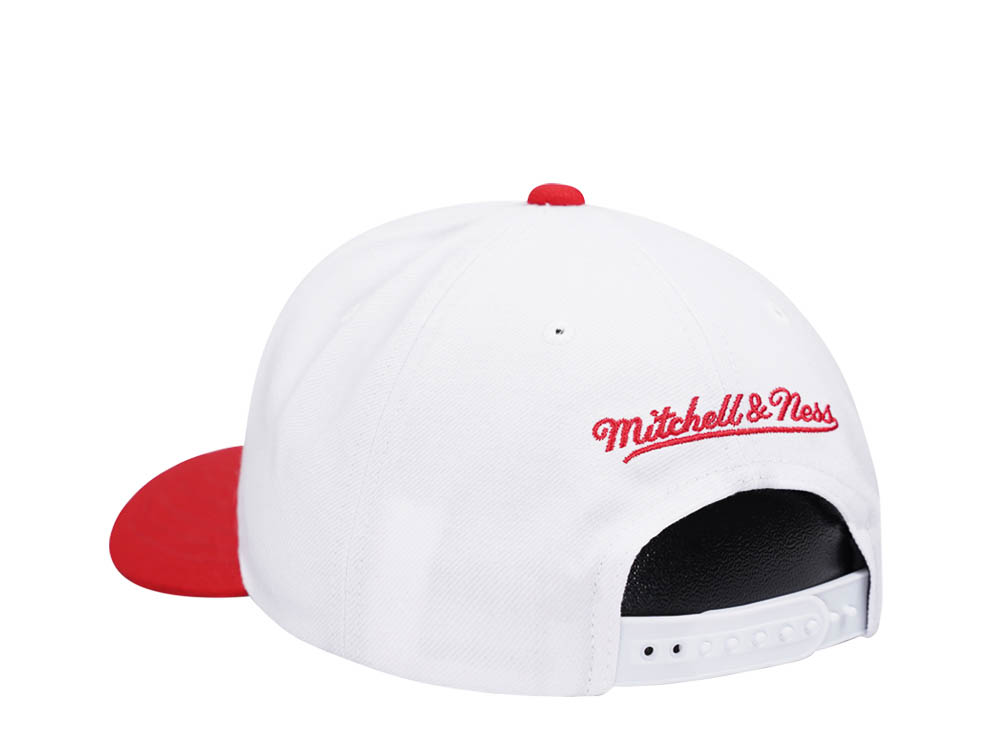 Mitchell & Ness Sacramento Kings Team Two Tone 2.0 Pro White Snapback Cap