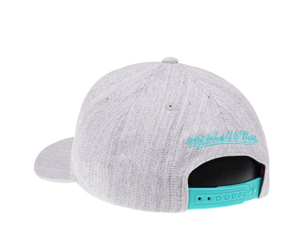 Mitchell & Ness San Antonio Spurs Heather Gray Red Line Flex Snapback Cap
