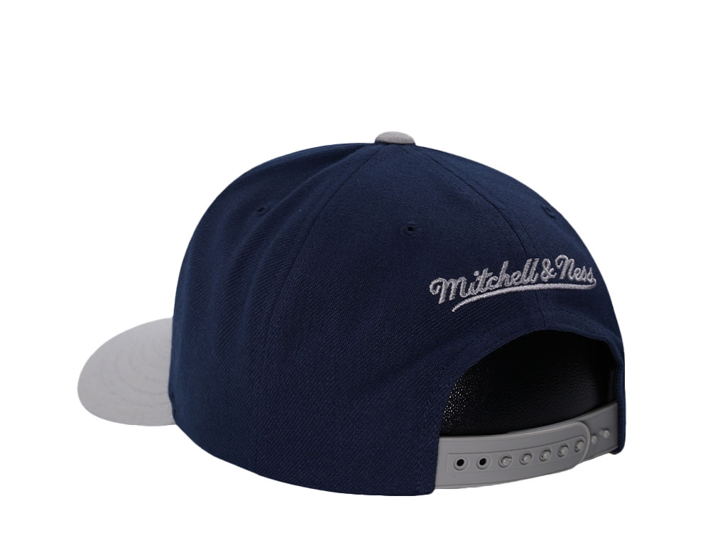Mitchell & Ness Georgetown Hoyas Pro Crown Fit Navy Snapback Cap
