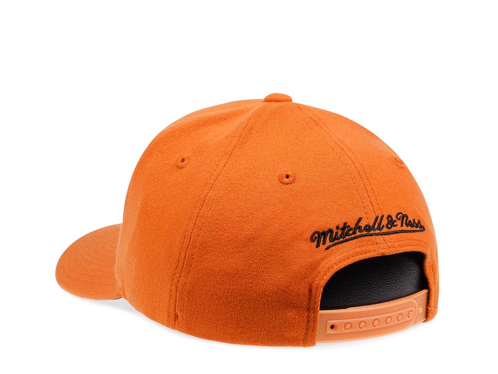 Mitchell & Ness Milwaukee Bucks Dark Cast Red Line Flex Snapback Cap