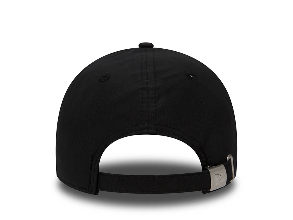 New Era New York Yankees Black Flawless 9Forty Strapback Cap