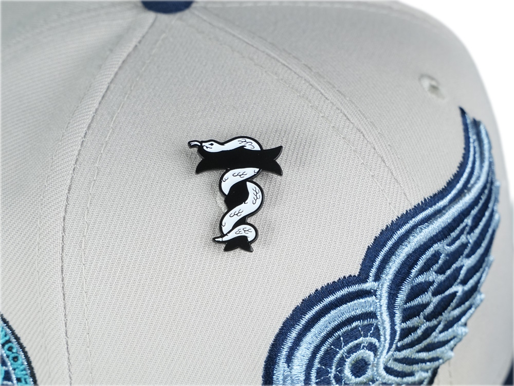 Family Pin Snake Topperzstore Black and White Edition