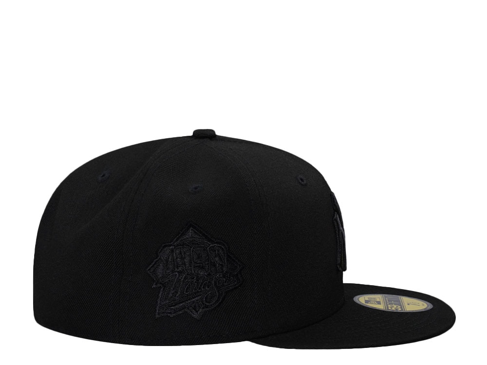 New Era New York Yankees World Series 1999 Blackout Pink Edition 59Fifty Fitted Cap