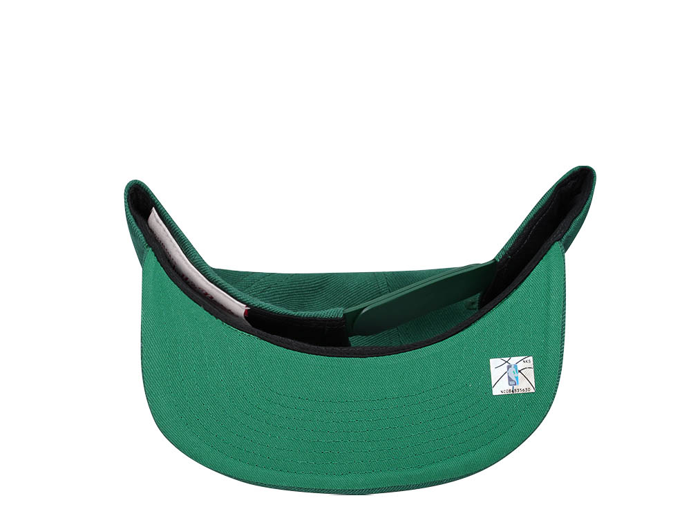 Mitchell & Ness Milwaukee Bucks Conference Patch Green Snapback Cap