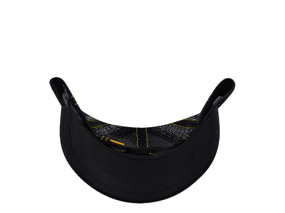 Capslab One Piece Straw Hat Crew Flag Black Trucker Snapback Cap