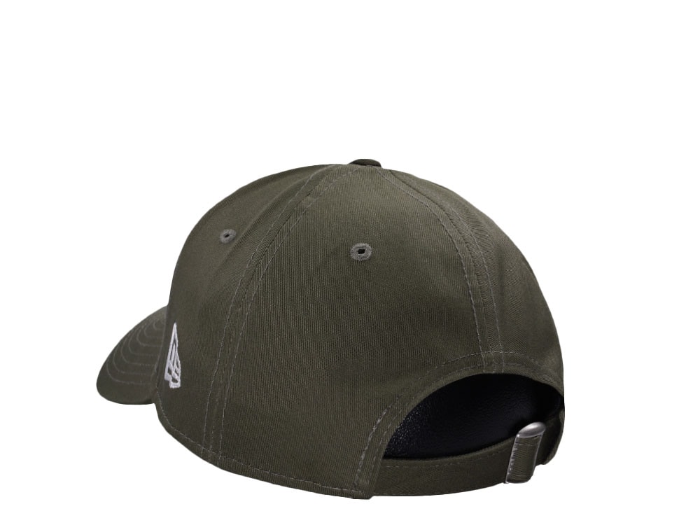 New Era New York Yankees League Essential Olive 9Forty Strapback Cap