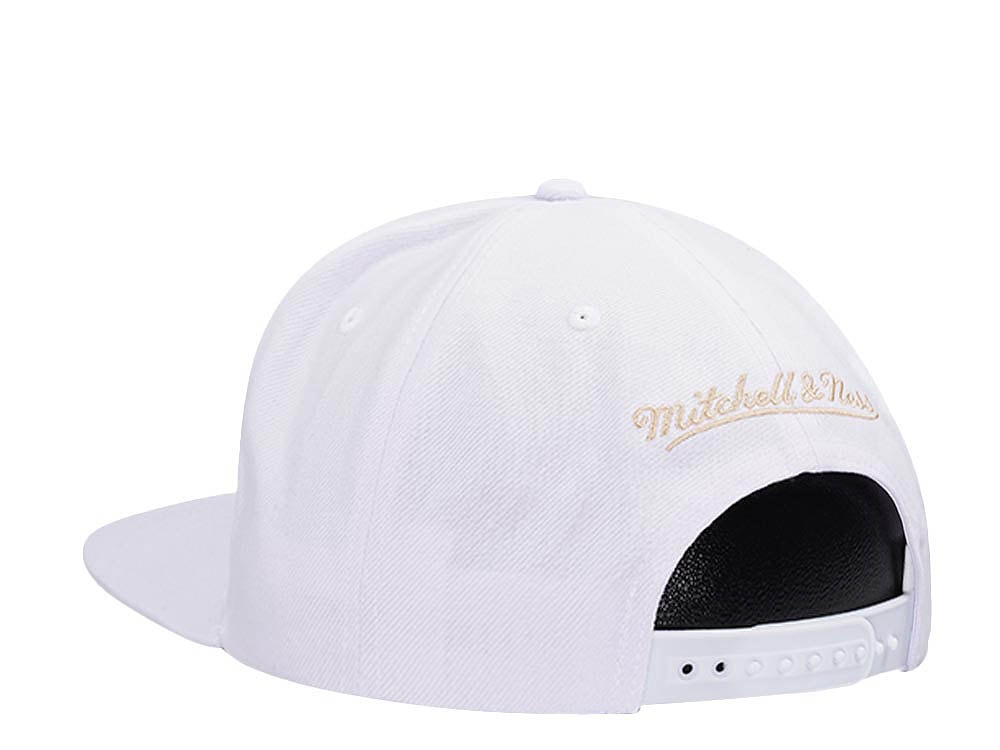 Mitchell & Ness Milwaukee Bucks 30th Anniversary Winter White Hardwood Classic Snapback Cap