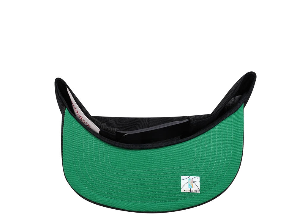 Mitchell & Ness Milwaukee Bucks NBA Black Side Jam Throwback Edition Snapback Cap