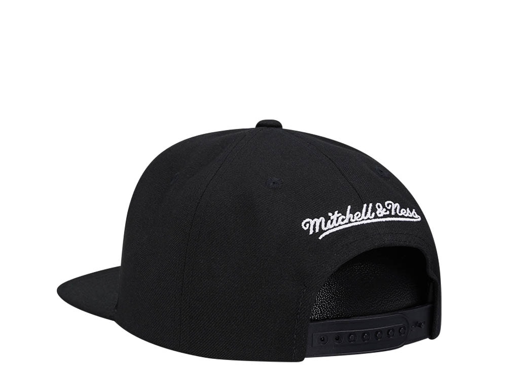Mitchell & Ness San Antonio Spurs Conference Patch Black Snapback Cap