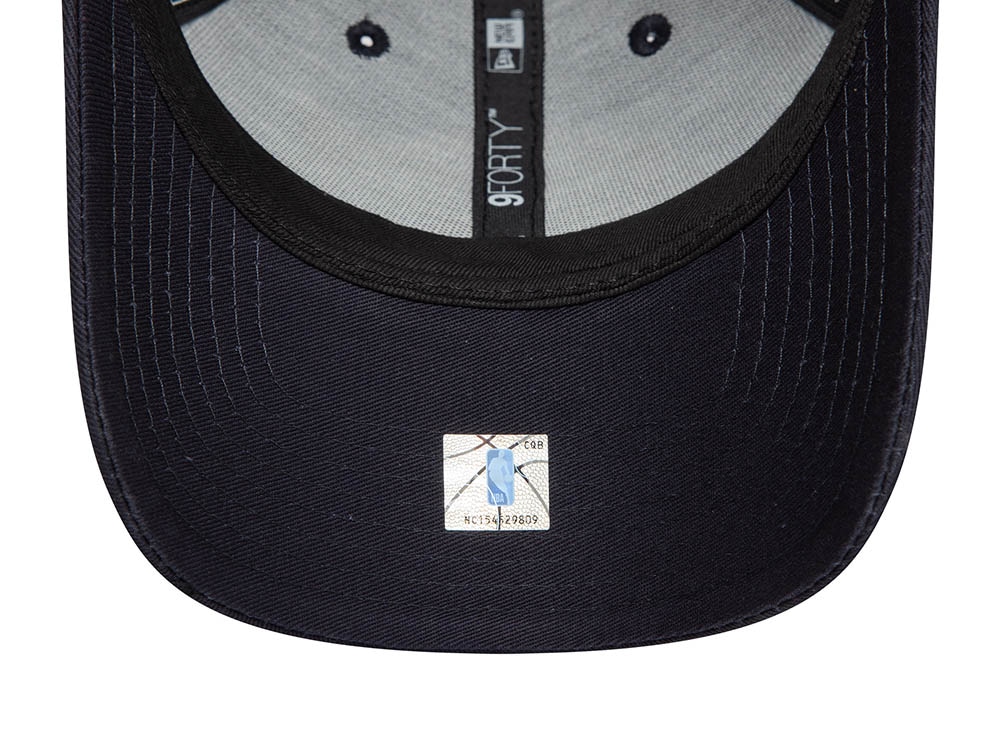 New Era Los Angeles Lakers Metallic Navy 9Forty Strapback Cap