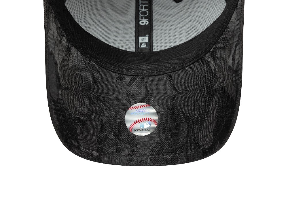 New Era New York Yankees Flawless Pin Black Camouflage 9Forty Strapback Cap