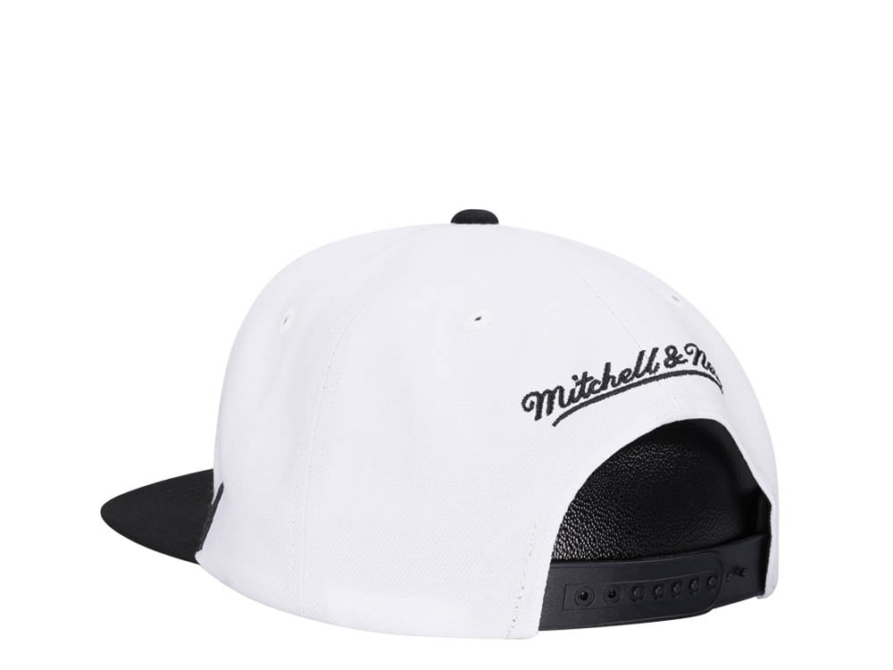 Mitchell & Ness Pittsburgh Penguins Vintage Sharktooth Snapback Cap