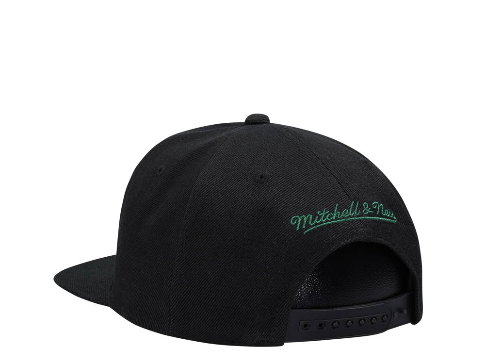 Mitchell & Ness Milwaukee Bucks NBA Black Side Jam Throwback Edition Snapback Cap