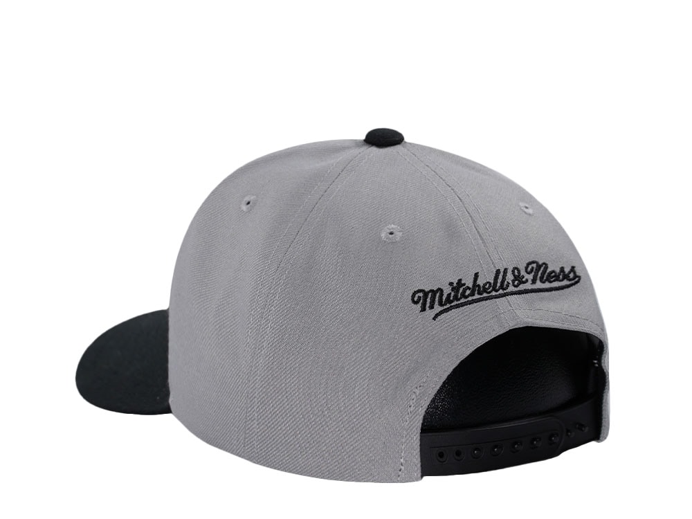 Mitchell & Ness Brooklyn Nets Pro Crown Fit Gray Snapback Cap