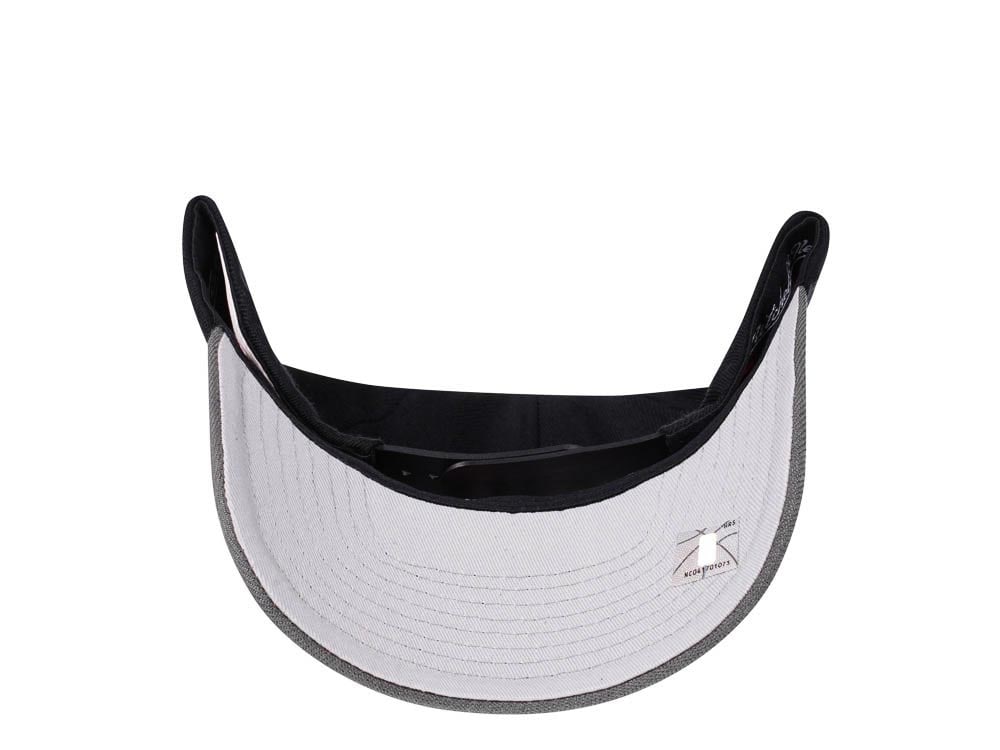 Mitchell & Ness Brooklyn Nets Two Tone Red Line Solid Flex Snapback Cap