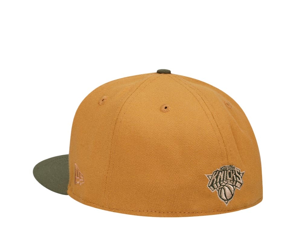 New Era New York Knicks Panama Tan Olive Two Tone Classic Edition 59Fifty Fitted Cap