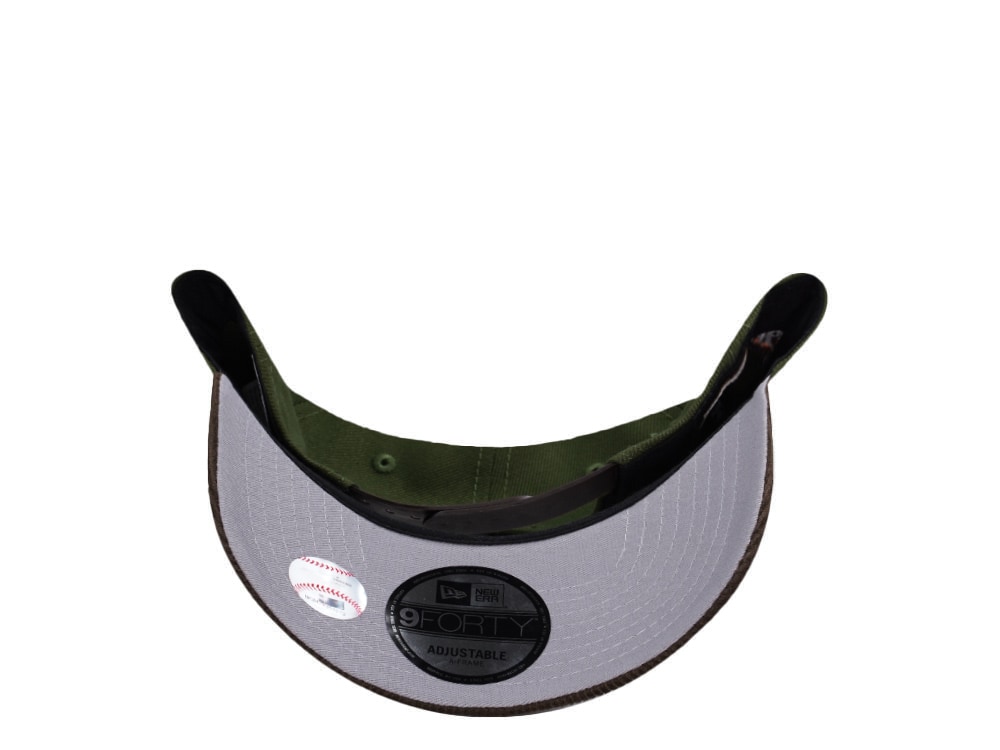 New Era New York Yankees World Series 2000 Rifle Green Walnut Corduroy Two Tone Edition 9Forty A Frame Snapback Cap