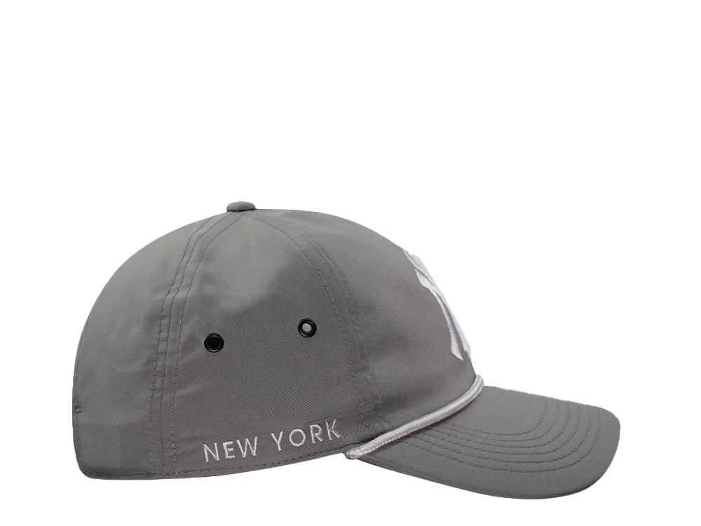 Nike New York Yankees Club Olive Edition Strapback Cap