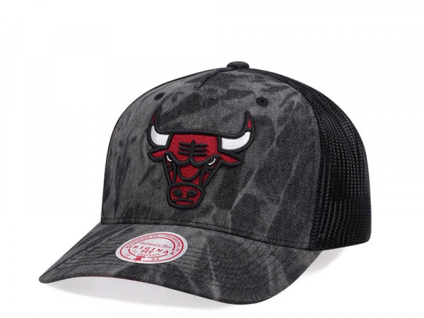 Mitchell & Ness Chicago Bulls Burnt Ends Black Trucker Snapback Cap